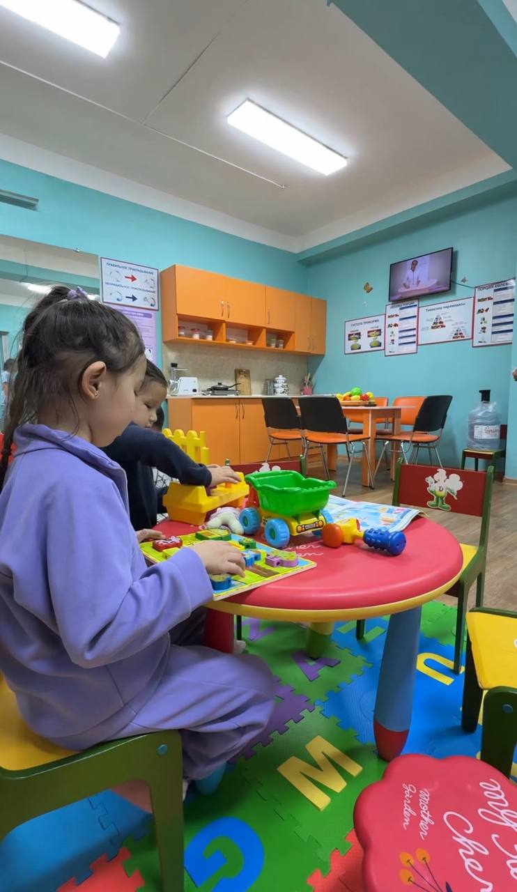 ДЕНСАУЛЫҚ САҚТАУ МИНИСТРЛІГІ БАЛАЛАРҒА АРНАЛҒАН ДАМУ ЖӘНЕ ЕРТЕ АРАЛАСУ ОРТАЛЫҚТАРЫНЫҢ ЖЕЛІСІН КЕҢЕЙТУДЕ