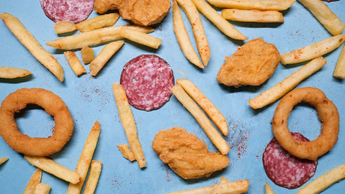 Иллюстрация к статье «Какие продукты вредны для мозга»
